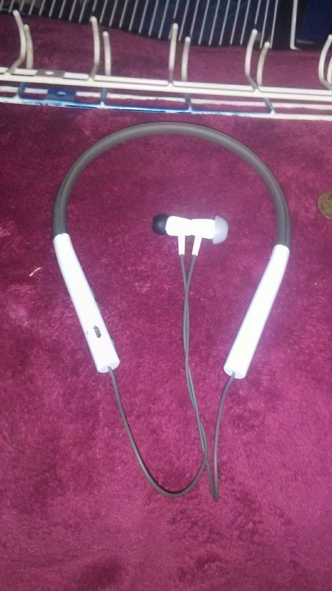 DARTA Wireless Bluetooth Headphones W/Mic
