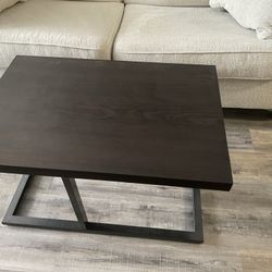 Dining Room Table With 2 End Tables 