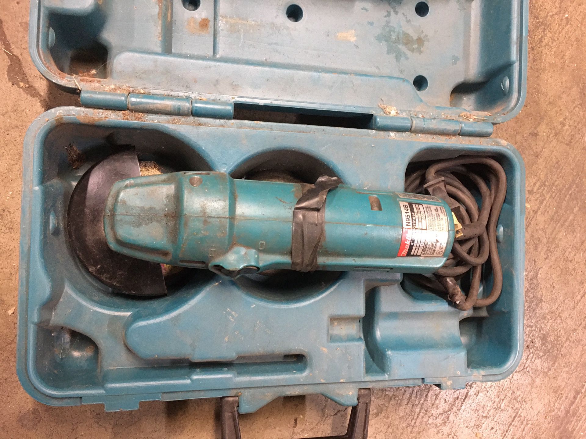 Used Makita 4” disc grinder small power tool