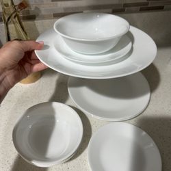 4-Place Dinnerware Set 