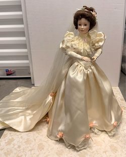 SIGNED- Vintage Ashton-Drake porcelain bride doll