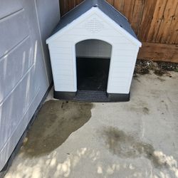 New Used Dog House!