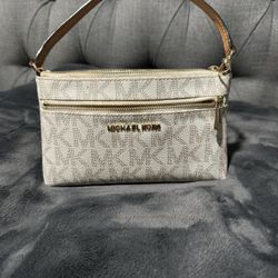 Michael Kors Hand Bag