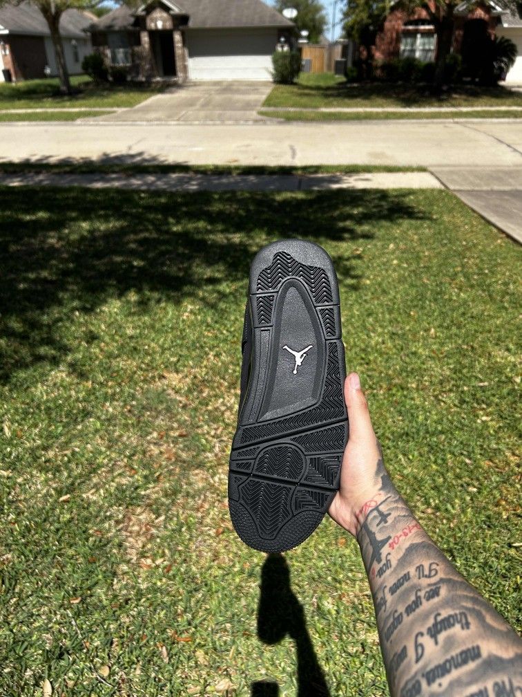 Black Cats Jordan 4 Retro (2020)
