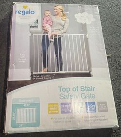 Regalo Extra Wide 2-in-1 Stairway & Hallway Baby Safety Gate with Mounting Kit, 24-40.5 in, Ages 6-24 Months