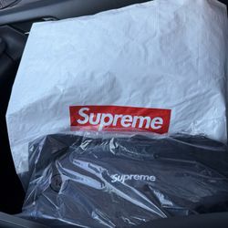Supreme Box Logo Hoodie/Sweatshirt 