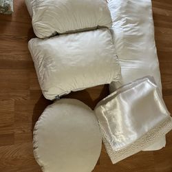 Pillows Bundle Set 