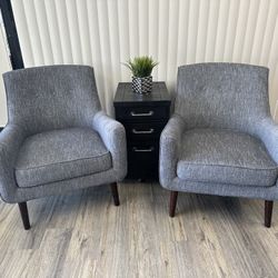 Pair of Mid-Century Modern Armchairs – Excellent Condition