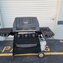 BBQ The NEW YEAR IN WITH  Char-Broil 3 Burner Propane BBQ GRILL With Side Stove