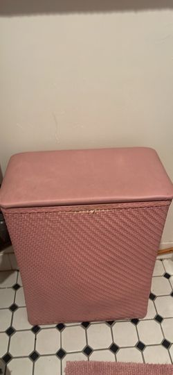 Wicker Hamper And Wall Cabinet Dusty Rose