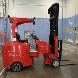 Flexi Narrow Aisle Forklift – 2,425 Hrs – New Batteries