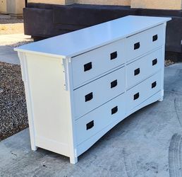 Furniture Dresser 6 Drawer* FREE LOCAL DELIVERY