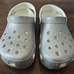 Crocs Silver Glitter Classic Clogs Sz W7 / M5