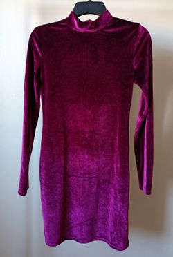 Gorgeous Velvet Long Sleeve Mini Dress. Size S