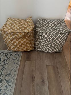 Poufs
