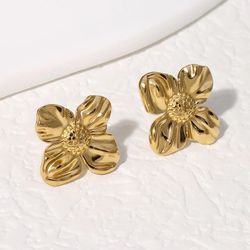 Affordable Geometric Flower Stainless Steel Earrings With Gift Box