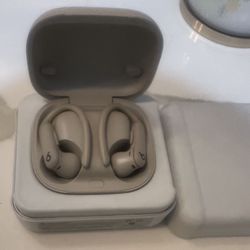The Beats Powerbeats Pro 2 in Quicksand