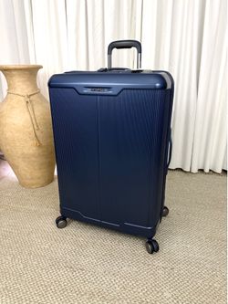 Samsonite Silhouette 17 Large Expandable Hardside Spinner 31"