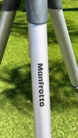 Manfrotto Camera Tripod – Professional