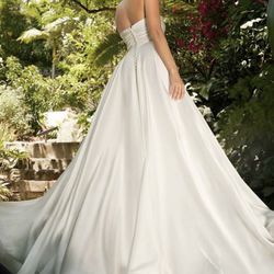 BRAND NEW WEDDING DRESS WITH TAGS