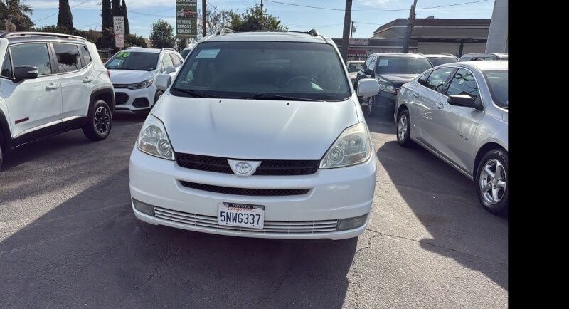 2005 Toyota Sienna
