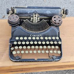 Vintage Corona Typewriter