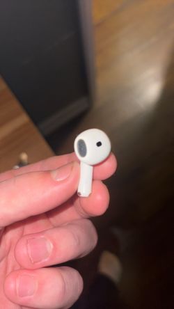 Right Ear AirPod