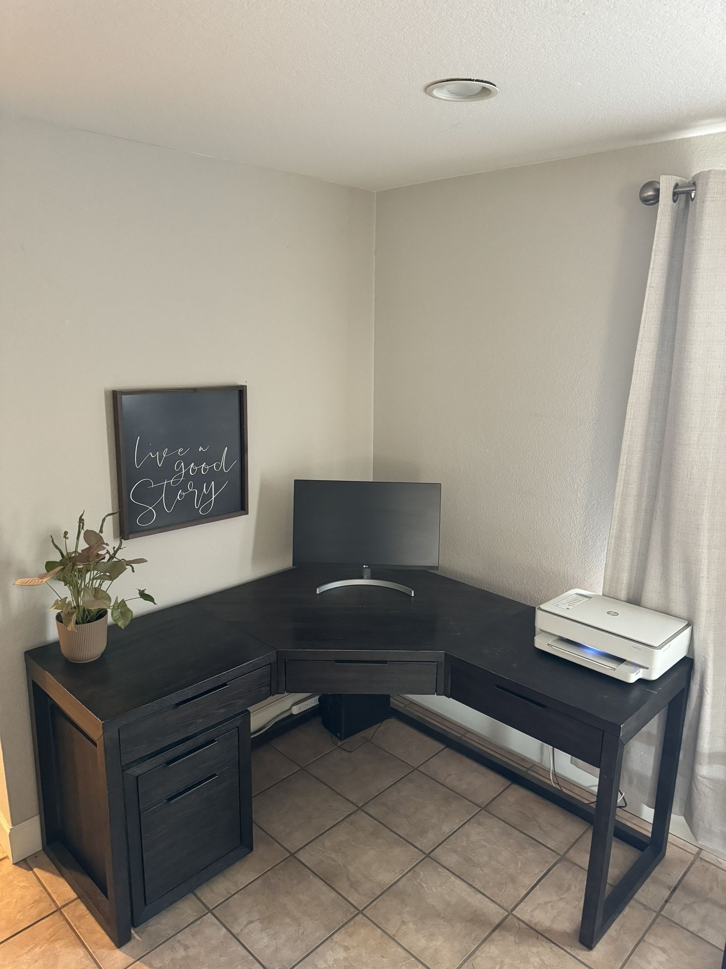 Corner Desk