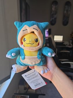Pokemon Center Poke Maniac Pikachu
