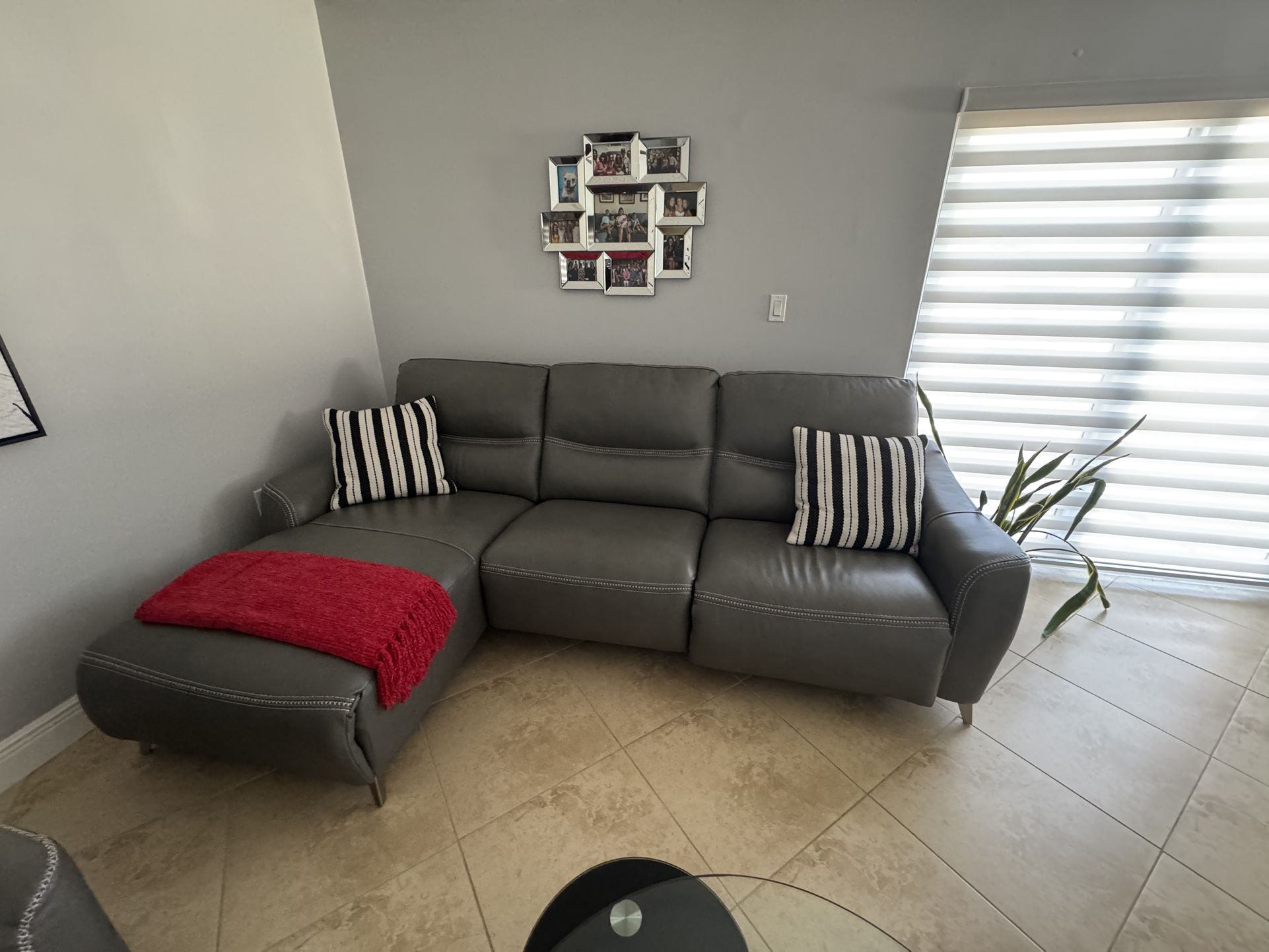 Sofa & Recliner