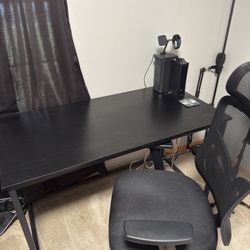Office Desk & Ergonomic Chair
