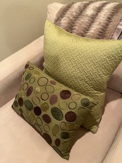 2 Green Decorative Pillows