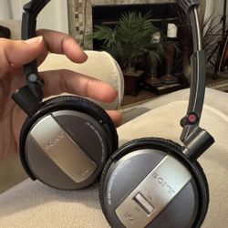 Sony Sound Canceling Earphones 
