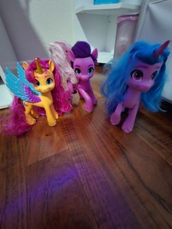 Singing and talking My Little Pony