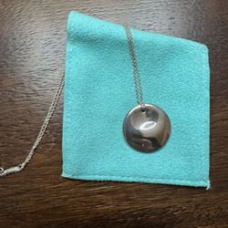 Tiffany & Co Elsa Peretti Round Pendant Necklace 