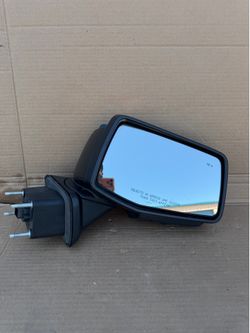 2019,2020,2021,2022,2023,2024,2025 Chevy Silverado/Sierra 1500 Door Mirror/Espejo Lateral Rh Oem