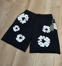 Denim shorts Medium