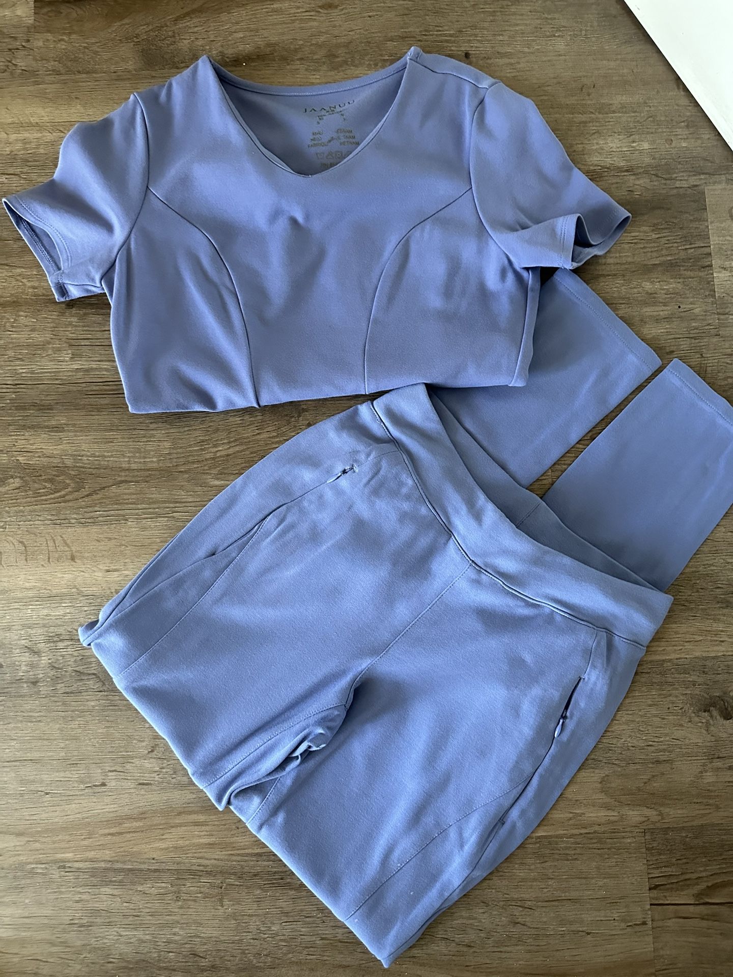 Jaanuu Scrubs Size XS