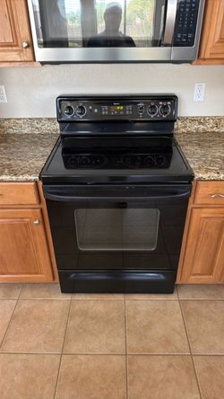 GE flat top stove/oven