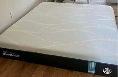 Tempur-pedic king mattress