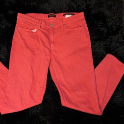 Banana Republic skinny jeans size 30 x 26

In excellent condition.

They are a hot pink color.
