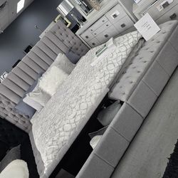 💥 Queen, King Storage Bed Frames! 👉 Furniture Sectionals, Dining Avail