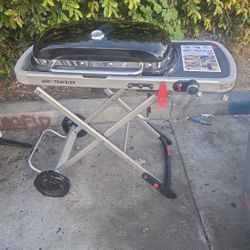 Weber Traveler Grill- Sell 1Pm
