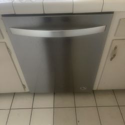 Dishwasher Whirlpool Stainless Steel 