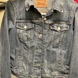 Levi’s Original Denim Jacket/Oscar Piel Leather Jacket 