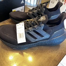 Adidas triple black ultra boost