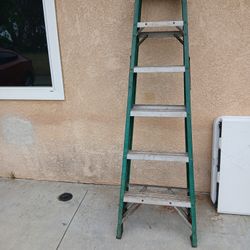 ESCALERAS DE 6 PIES