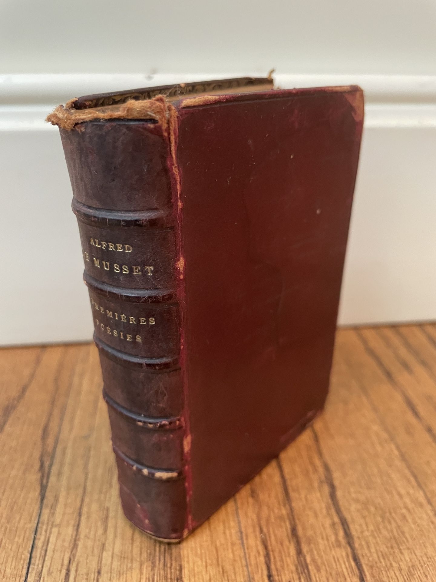 Alfred de musset Premières poésies 1829-1835 Paris 1903- Antique Book-RARE. Condition is pre owned and overall is in respectable shape for book wel