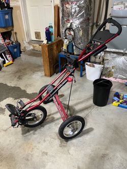 Foldable golf cart