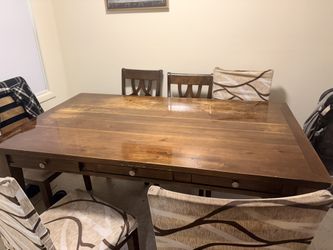 Dining room table